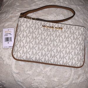 ❌❌❌MK wristlet